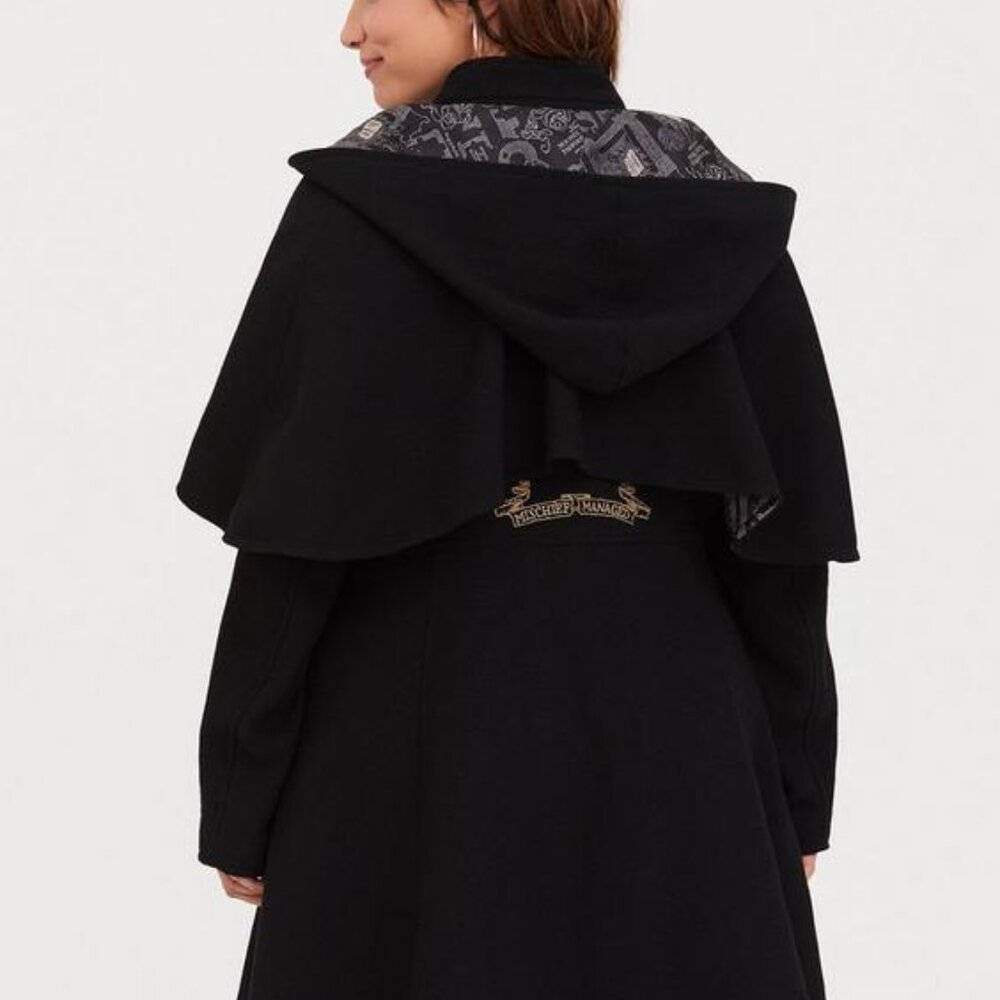 Torrid Harry Potter Black & Gold Embroidered Capelet Coat, Size 1 (XL) - Picture 3 of 16
